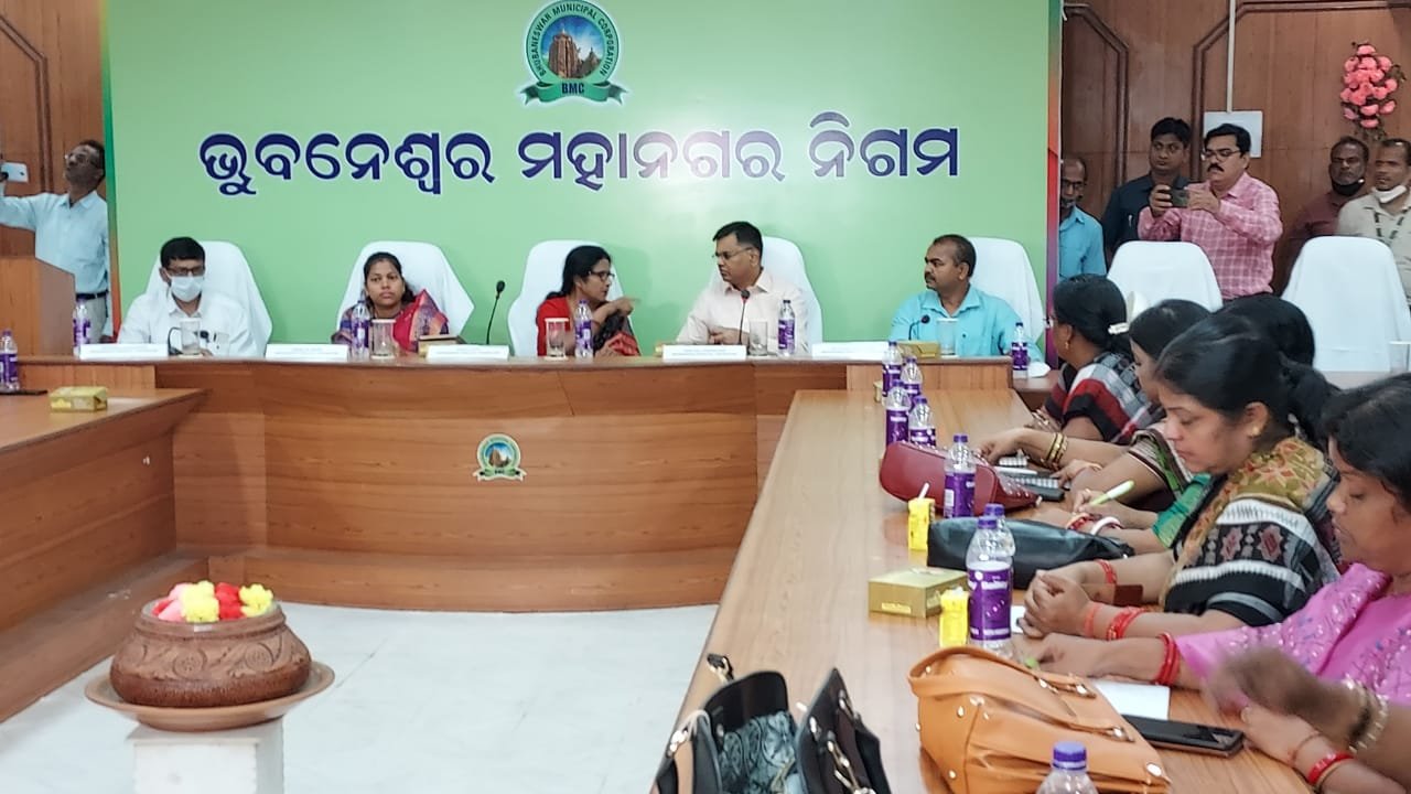 କମିଲା ୨୧୬ କୋଟି ବିଏମ୍‌ସି ବଜେଟ